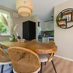 Semesterbostad Cozy No 2 Wellness Hottub, Sauna En Houtkachel