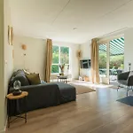 Semesterbostad Cozy No 2 Wellness Hottub, Sauna En Houtkachel Hernen