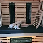 Semesterbostad Cozy No 2 Wellness Hottub, Sauna En Houtkachel Hernen
