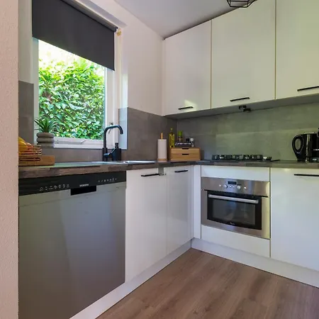 Cozy No 2 Wellness Hottub, Sauna En Houtkachel *