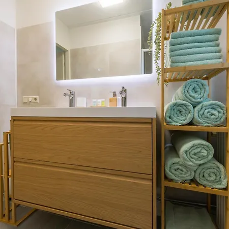 Hébergement de vacances Cozy No 2 Wellness Hottub, Sauna En Houtkachel