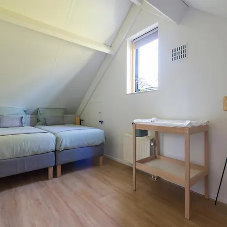 Cozy No 2 Wellness Hottub, Sauna En Houtkachel Hébergement de vacances Hernen