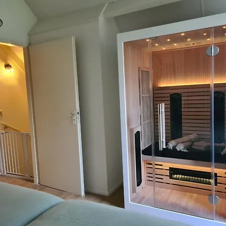 Cozy No 2 Wellness Hottub, Sauna En Houtkachel Hébergement de vacances Hernen