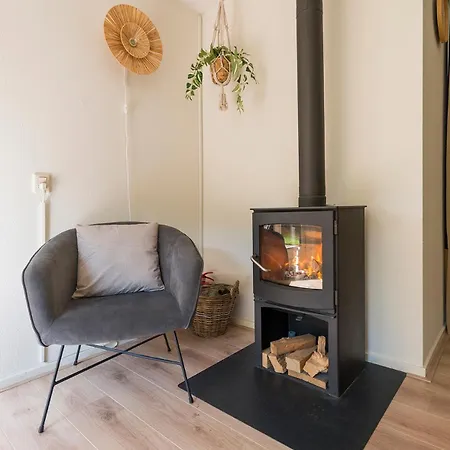 Cozy No 2 Wellness Hottub, Sauna En Houtkachel Vakantiehuis