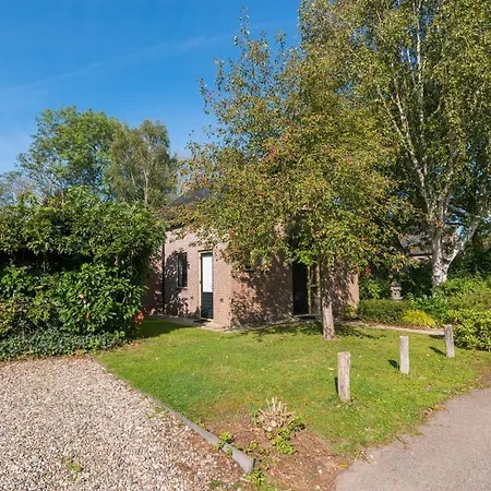 Cozy No 2 Wellness Hottub, Sauna En Houtkachel Hernen