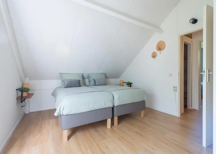 Vakantiehuis Cozy No 2 Wellness Hottub, Sauna En Houtkachel Hernen