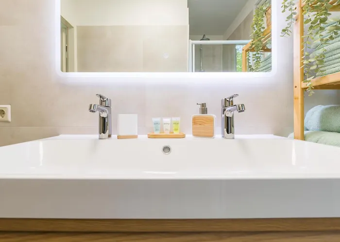 Cozy No 2 Wellness Hottub, Sauna En Houtkachel בית נופש *