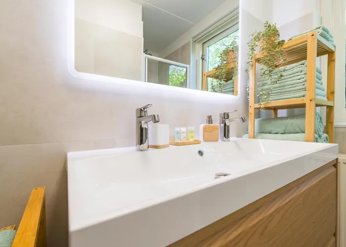 בית נופש Cozy No 2 Wellness Hottub, Sauna En Houtkachel *