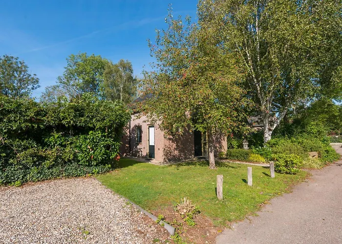 Cozy No 2 Wellness Hottub, Sauna En Houtkachel Hernen